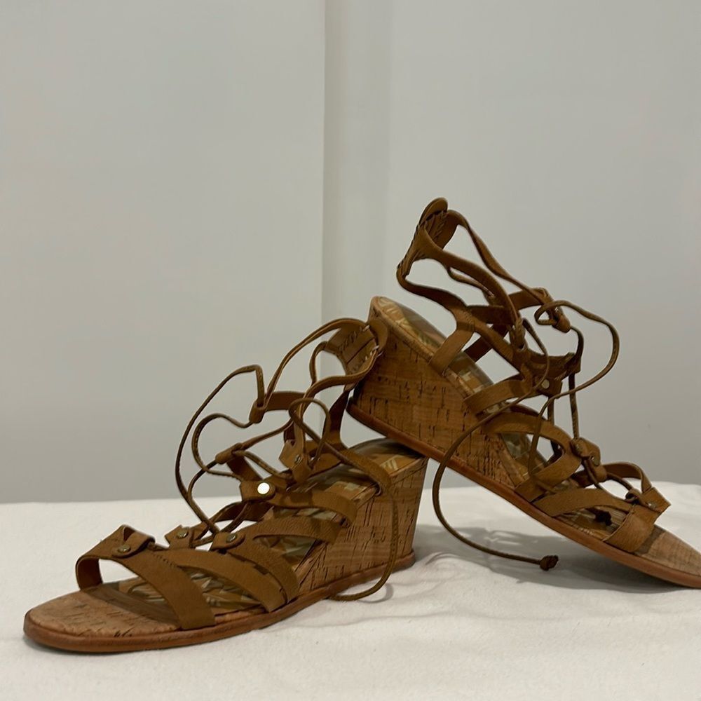 Dolce Vita Lynnie Wedge Size 7.5